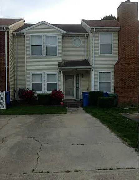 1240 Basswood Ct — Photo 1