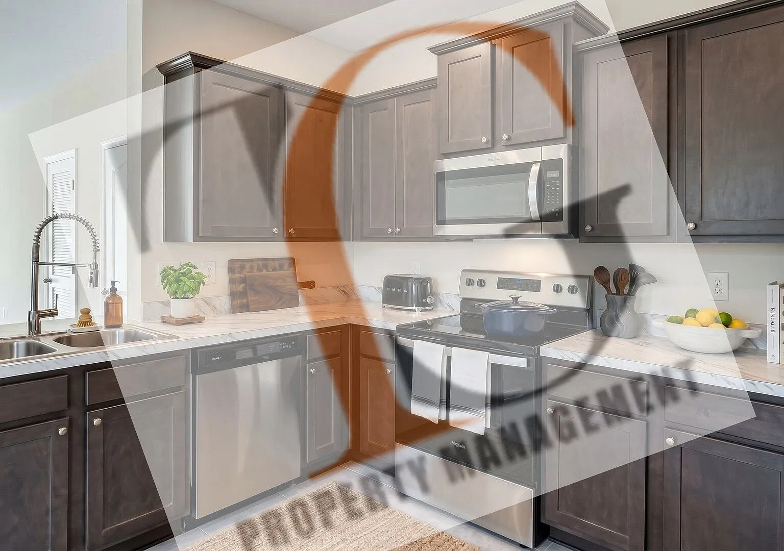 Pet-Friendly Corner Unit with Attached Garage & Smart Home Features — Photo 2