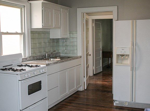 5th image of 480 Western Ave