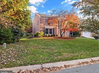 9212 Wooden Bridge Rd, Potomac, MD 20854