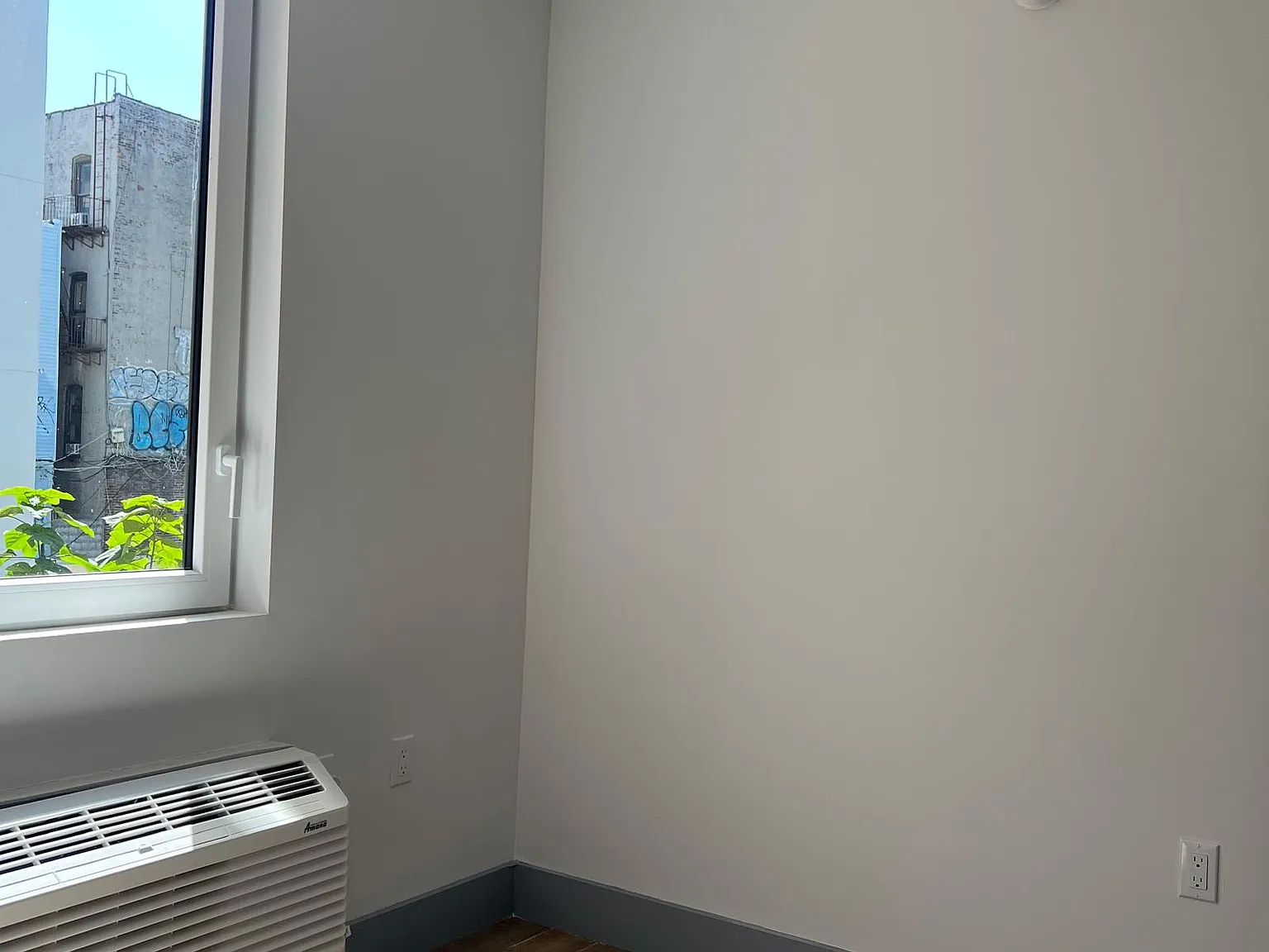 2 bed, 800 sqft, $3,058 — Photo 4