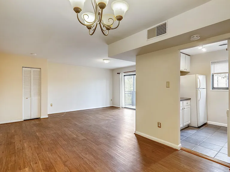 7611 Maple Ave #602 — Photo 11