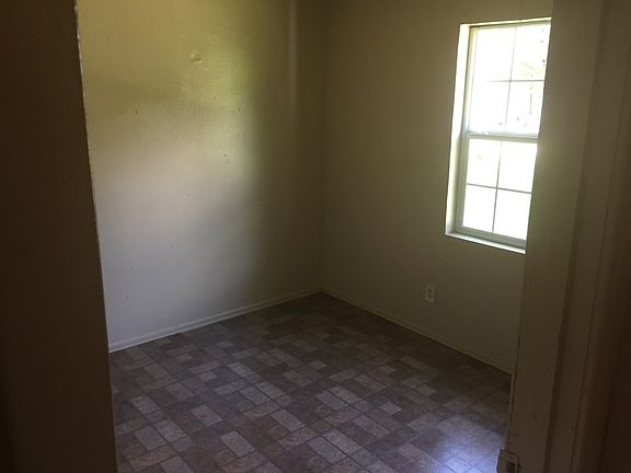 3rd image of 3031 Anderson St
