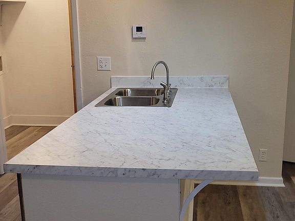 5th image of 3701 Hereford Ln APT 1