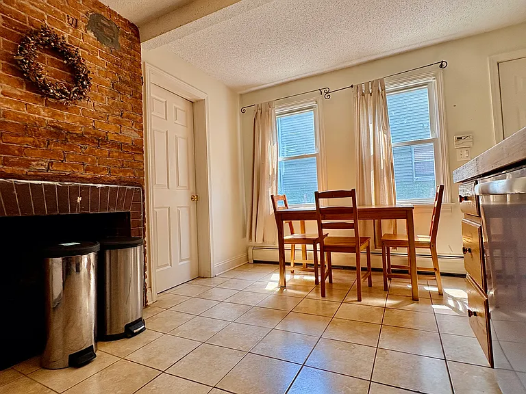 41 Pearl St #1 — Photo 6