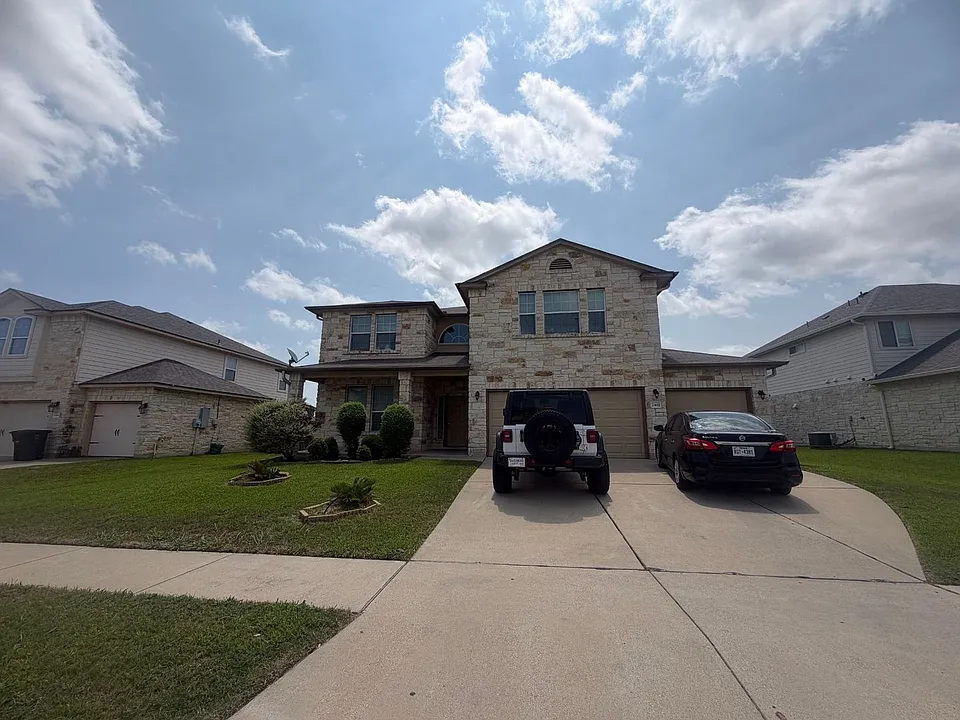 2402 Black Orchid Dr
