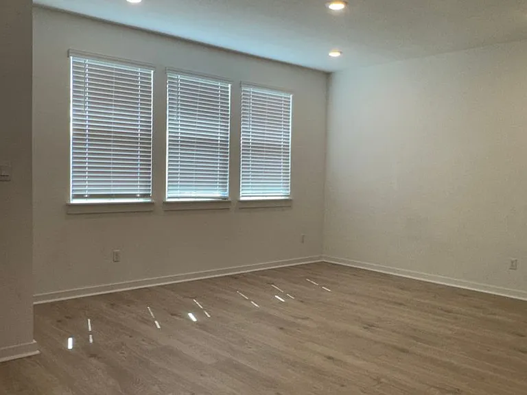 2516 Liam Aurora Ln — Photo 2