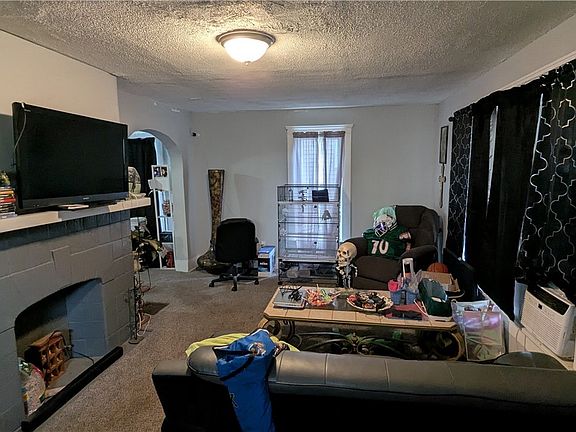 3rd image of 2830 3rd St NW