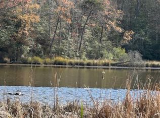 14 Holly Point Dr, Montross, VA 22520