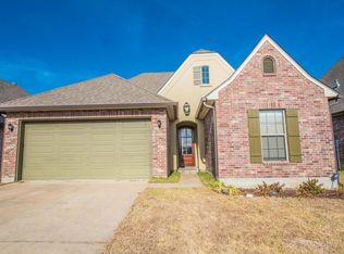 128 Clover Leaf Dr, Lafayette, LA 70508