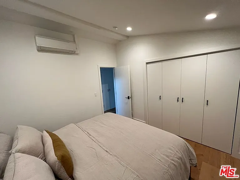 4251 S Centinela Ave — Photo 9