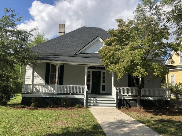 390 W Broad St