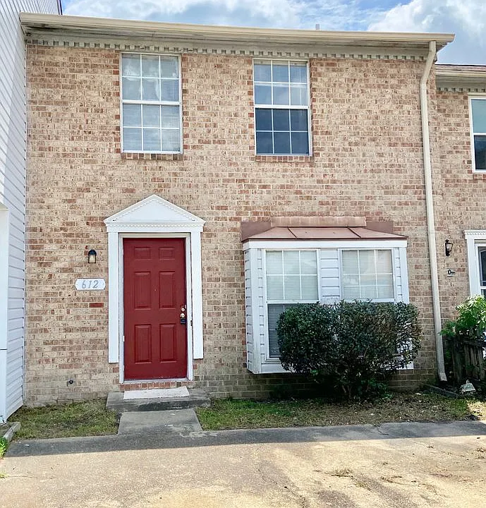 612 Cedar Springs Ct
