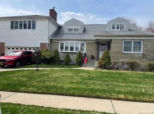 232 Catherine Ave, Franklin Square, NY 11010