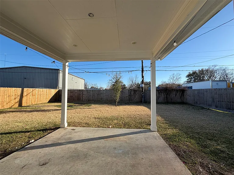 10127 Grover Ln — Photo 12