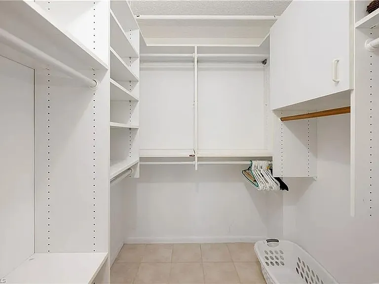 320 Seaview Ct #1208 — Photo 16