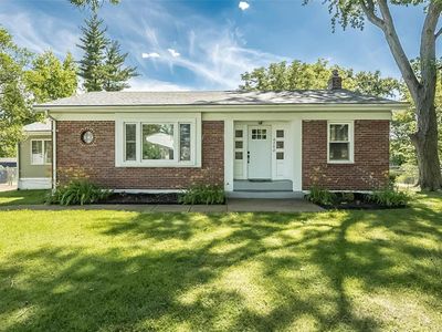 4742 Mattis Rd, Saint Louis, MO, 63128