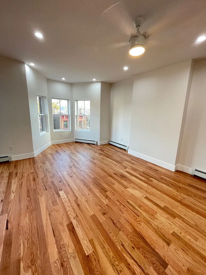 111 Johnston St. — Photo 2