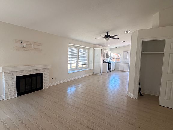 3rd image of 23794 Winterglen Cir