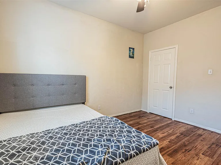 307 Autumn Creek Ln — Photo 30