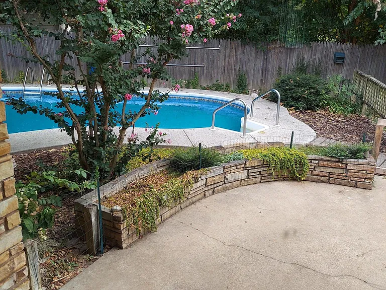 231 E Fort Worth St — Photo 25