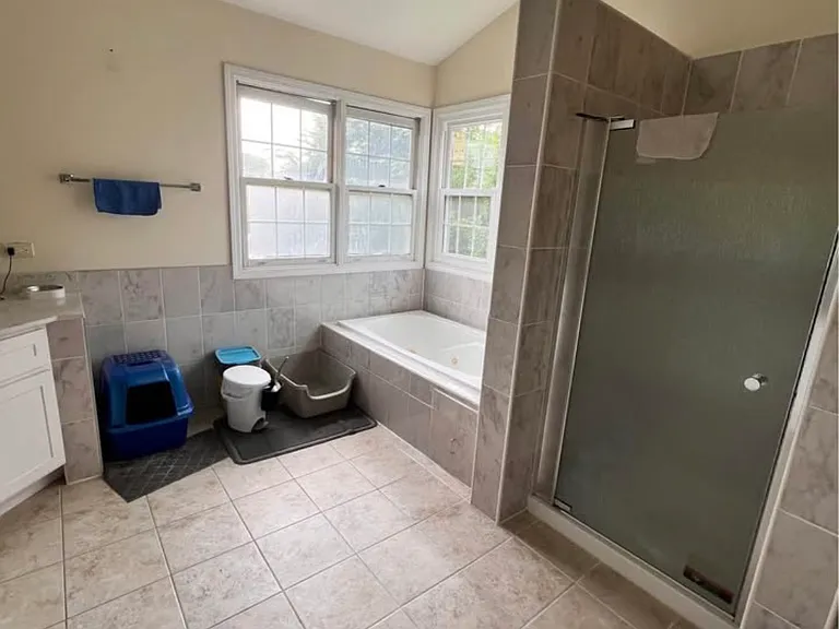 875 Vernon Ct S — Photo 6