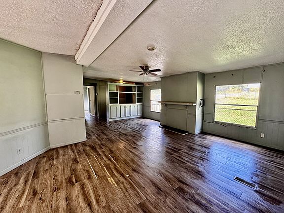 3rd image of 1189 Leo Baker Rd