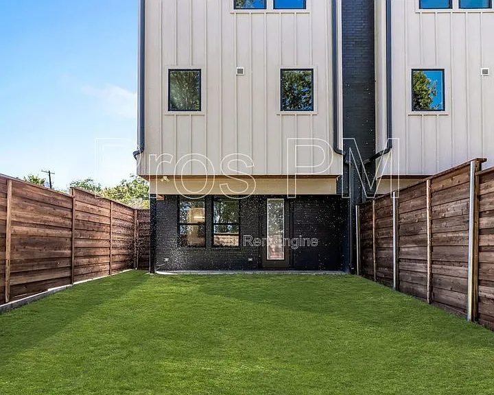 410 Avenue L #B — Photo 43