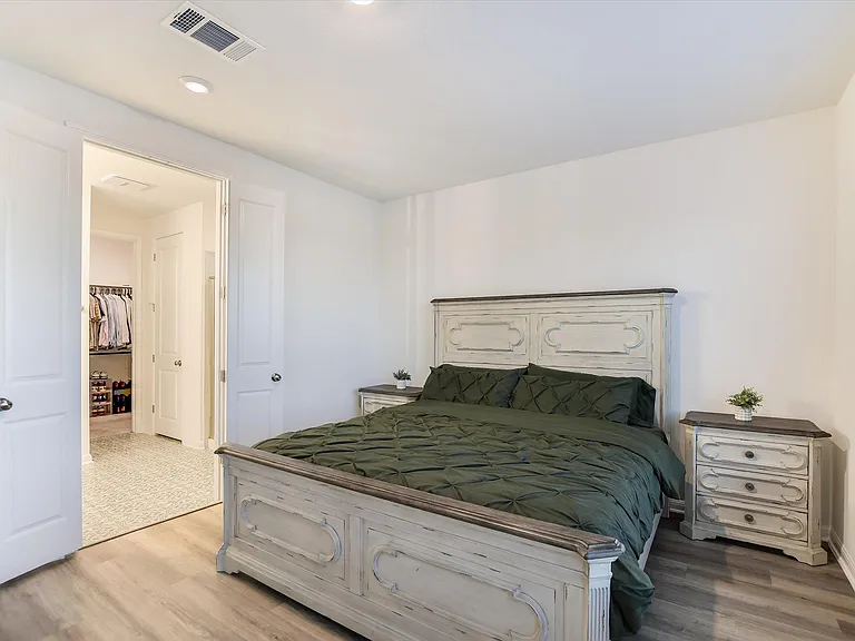 737 Leeward Pass — Photo 21