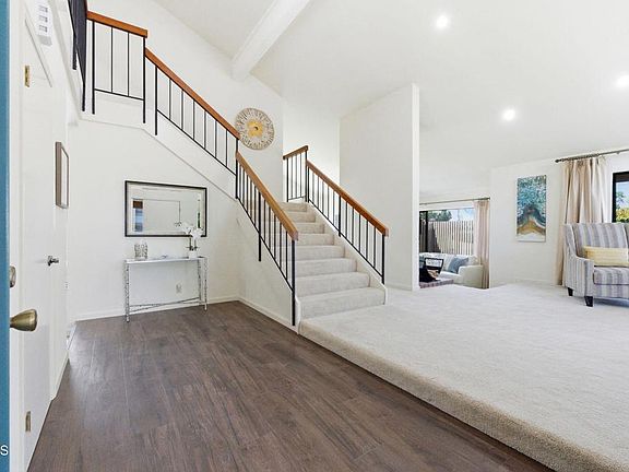 3rd image of 700 Coronado Ln