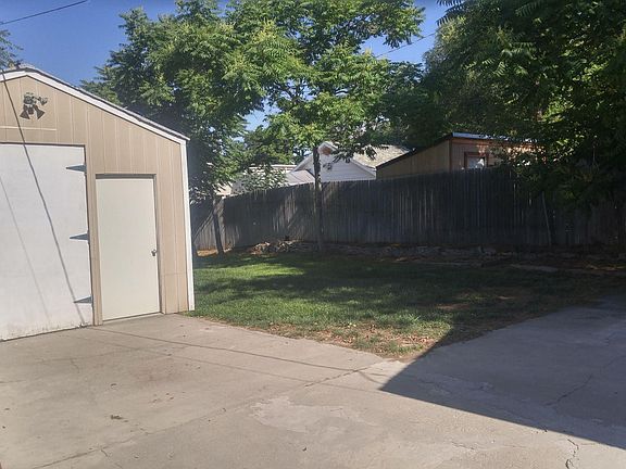 Patio, Detached Garage, Private fenced yard