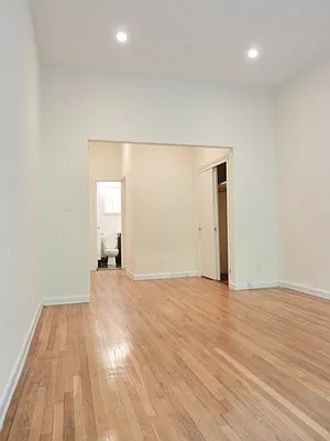 Rented by J & M Realty Services Corp (Management) | media 8