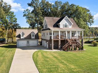 325 Alicia Ln, Gadsden, AL 35901