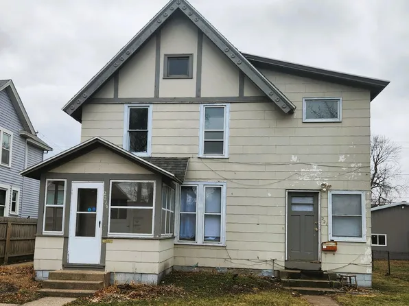 221 E 8th St #1, Winona, MN 55987