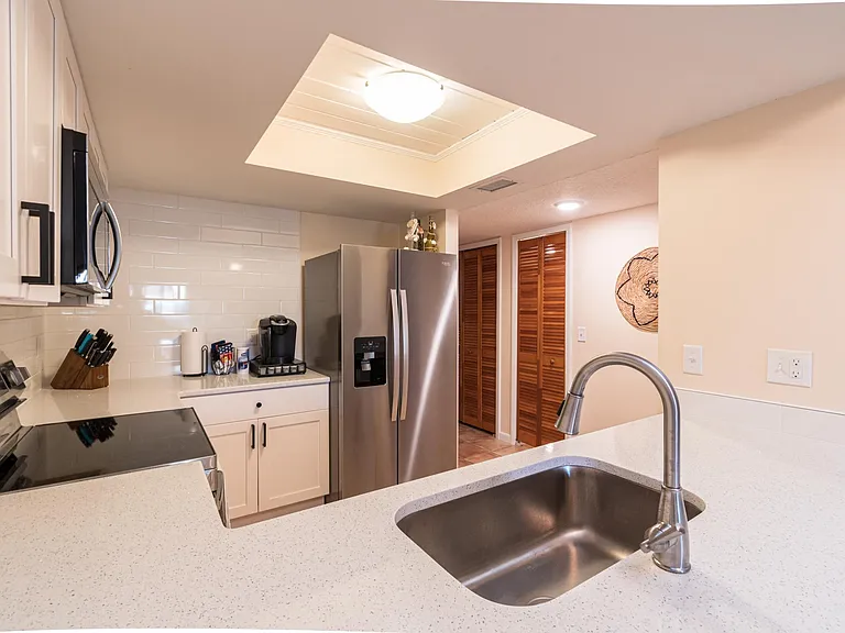 255 Woodland Ave #2 — Photo 5