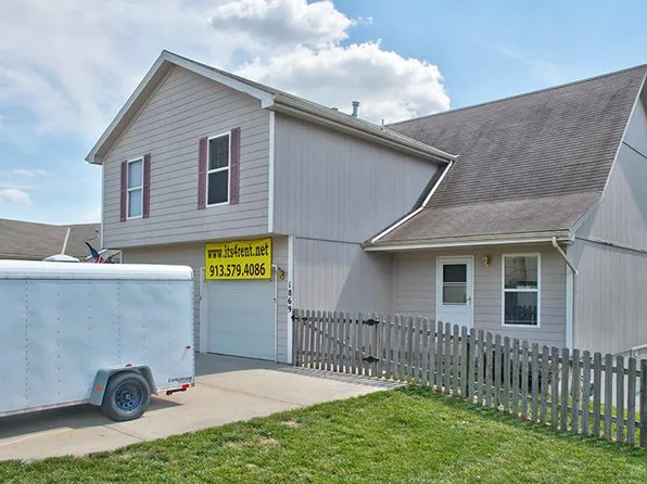 1869 Chickadee Dr, Liberty, MO 64068
