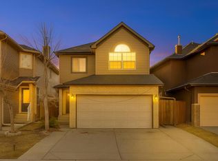 8454 E Saddleridge Dr NE, Calgary, AB T3J5H8