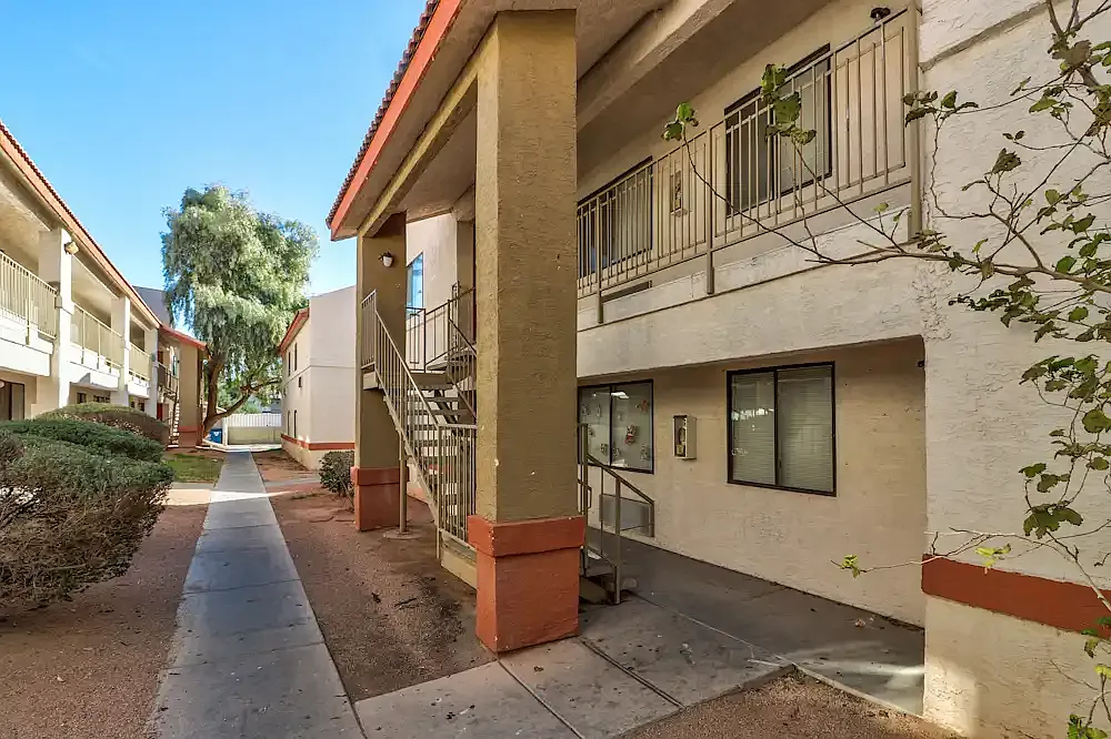 Building Photo - Maverick Apartments