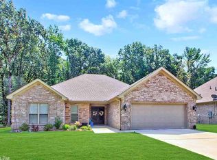 900 Oak Forest Cir, Sherwood, AR 72120