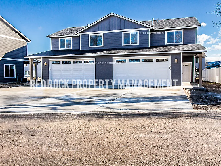 1116 N Davis Ln — Photo 2