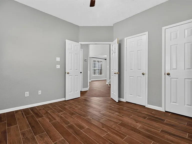 108 Oak Creek Ln — Photo 41