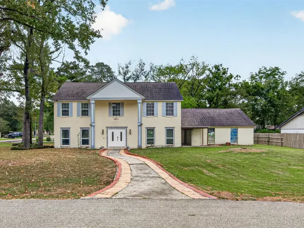 552 Roanoke Dr, Conroe, TX 77302