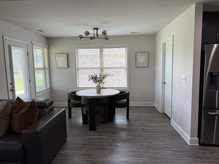 6081 Thorntons Way Cir NW — Photo 3