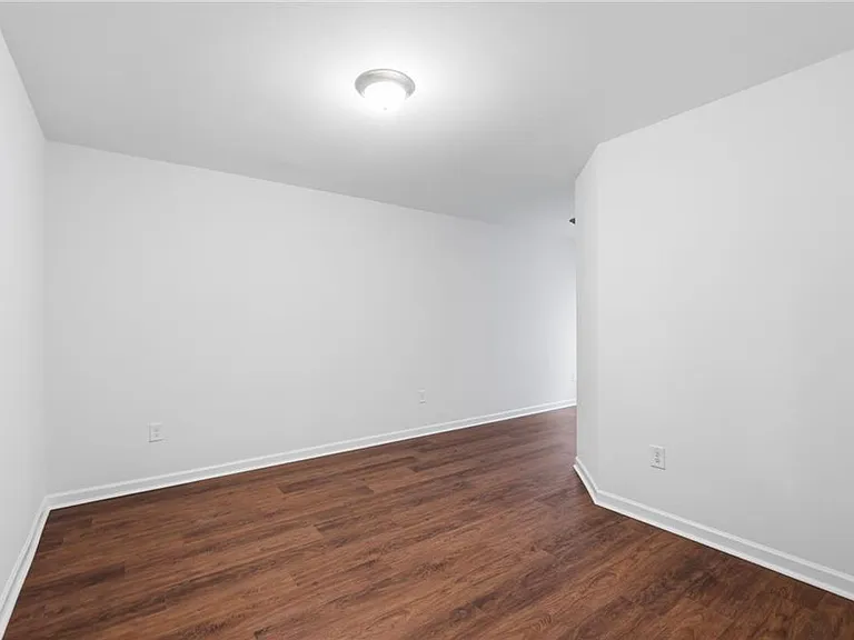 4917 Longview Walk — Photo 18