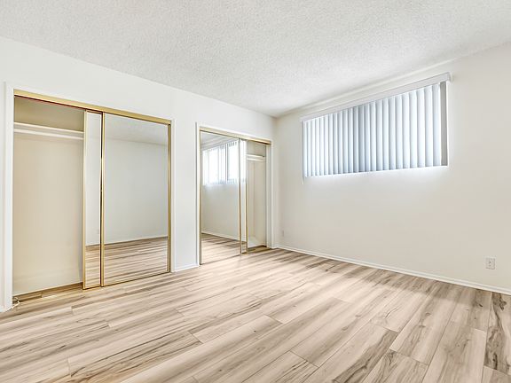 3rd image of 1044 Euclid St APT 7