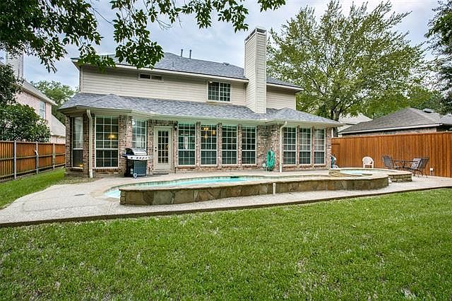 1st image of 148 Hollywood Dr