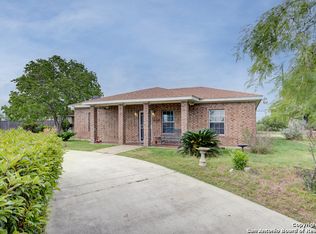 14811 Swisher St, Elmendorf, TX 78112
