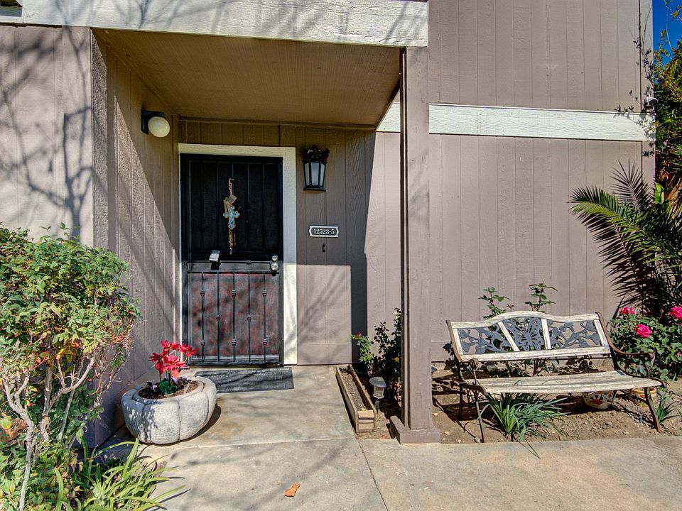 1st image of 12523 Bradley Ave Unit 5