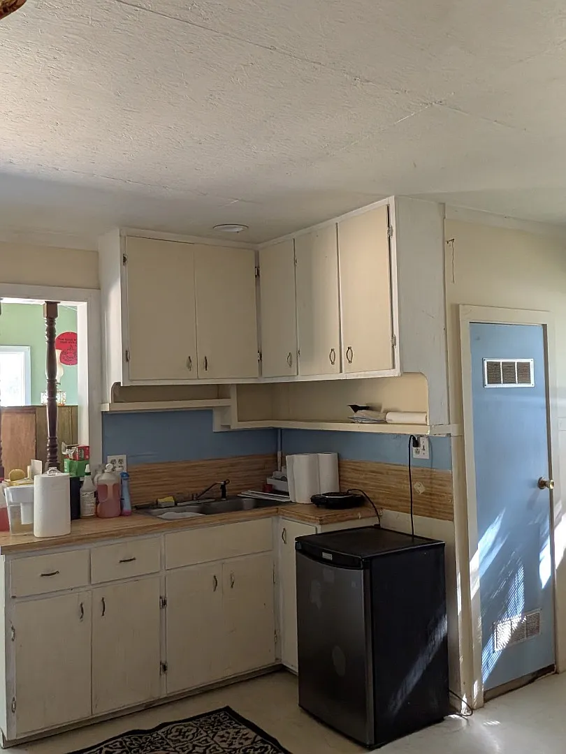 2 bed, 850 sqft, $1,300 — Photo 2