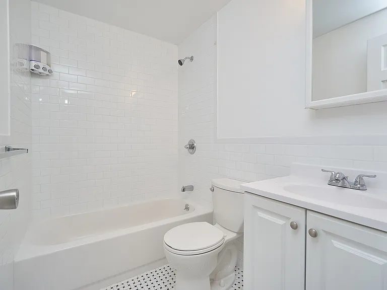 838 Herkimer St #2F — Photo 12